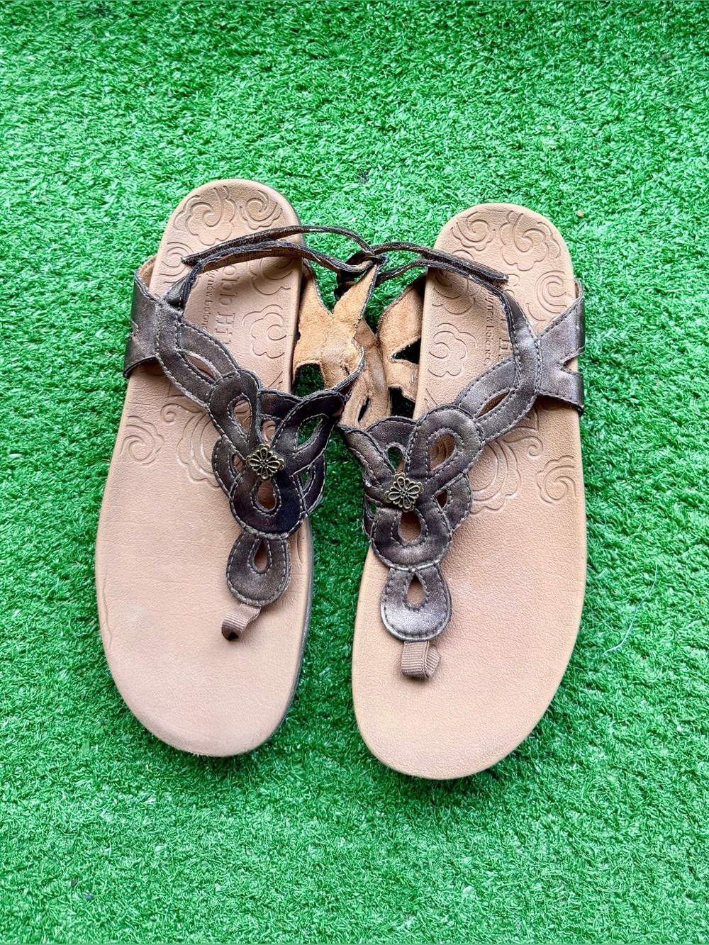 Cobb Hill by New Balance Bronze Metallic Floral Comfort Thong Sandals Women's US